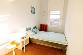 2 Bedroom Apartment near Kensington Market - Unit 10