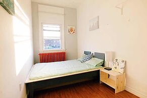 2 Bedroom Apartment near Kensington Market - Unit 10