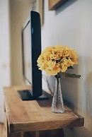 2 Bedroom Suite near Kensington Market - Unit 1