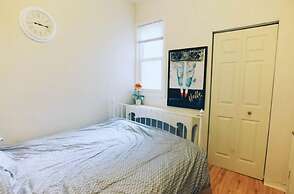 2 Bedroom Suite near Kensington Market - Unit 1