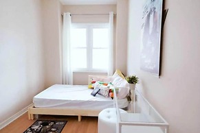3 Bedroom Suite near Kensington Market - Unit 2