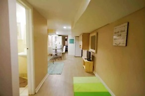 3 Bedroom Suite near Kensington Market - Unit 2