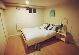 3 Bedroom Suite near Kensington Market - Unit 2