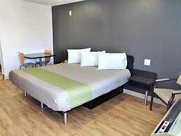 Studio 6 Fresno, CA - Extended Stay