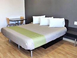 Studio 6 Fresno, CA - Extended Stay
