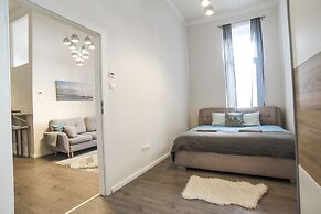 Pelicanstay next to Budapest Basillica