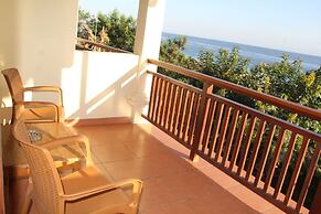 Mario Hotel and Cafe