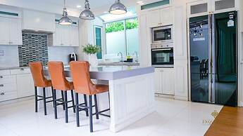 Exquisite Pool Villa C