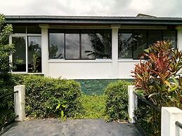 Prim Rose Hill Holiday Bungalow