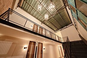 The Entaneer Poshtel - Hostel