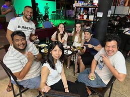 The Entaneer Poshtel - Hostel