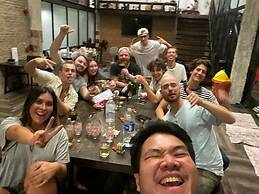 The Entaneer Poshtel - Hostel