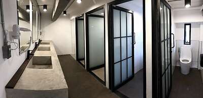 The Entaneer Poshtel - Hostel