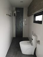 The Entaneer Poshtel - Hostel