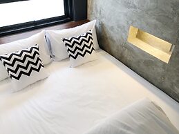 The Entaneer Poshtel - Hostel