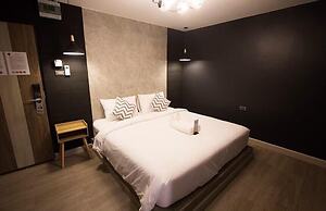 The Entaneer Poshtel - Hostel