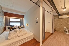 The Entaneer Poshtel - Hostel