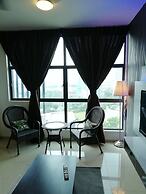 Lawang Suite 1 Bedroom Corner Apartment