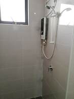 Lawang Suite 1 Bedroom Corner Apartment