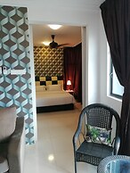 Lawang Suite 1 Bedroom Corner Apartment