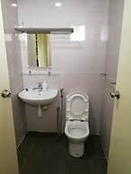 Lawang Suite 1 Bedroom Corner Apartment