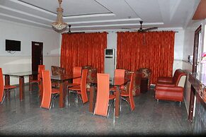 L & L Executive Hotels and Suites