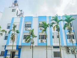 OYO 13583 Hotel Paradise Inn