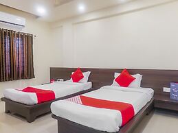 OYO 13583 Hotel Paradise Inn