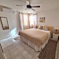 Cumber's Tropical Apartments