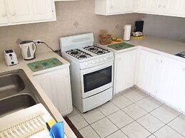 Cumber's Tropical Apartments