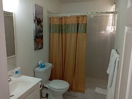 Cumber's Tropical Apartments