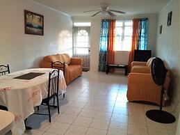 Cumber's Tropical Apartments