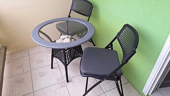 Cumber's Tropical Apartments