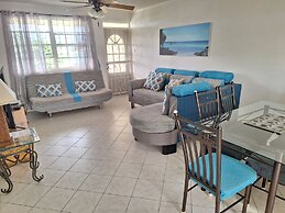 Cumber's Tropical Apartments