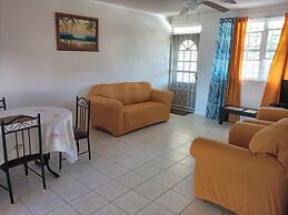 Cumber's Tropical Apartments