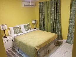 Cumber's Tropical Apartments