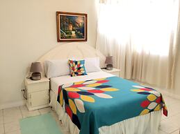 Cumber's Tropical Apartments