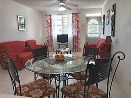 Cumber's Tropical Apartments