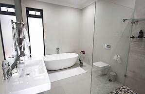 Curry's Post Bed and Breakfast