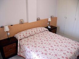 Venavera D30B - Ground Garden 2 Dorm 1 Bath, Walk to Beach