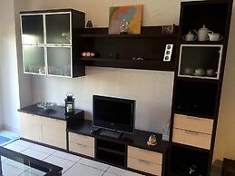 Venavera D30B - Ground Garden 2 Dorm 1 Bath, Walk to Beach