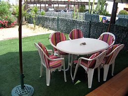 Venavera D30B - Ground Garden 2 Dorm 1 Bath, Walk to Beach