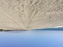 VenAVera E21B - 1 Bedroom/1Bath Beachfront WIFI