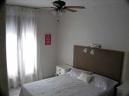 Venavera H21a - 2 Dorm / 1bath Walk to Beach