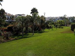 Venavera H21a - 2 Dorm / 1bath Walk to Beach