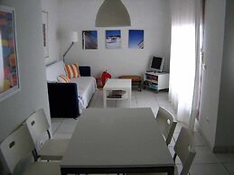 Venavera H21a - 2 Dorm / 1bath Walk to Beach