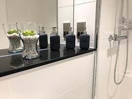 Stunning one bedroom apartment by Creatick