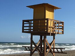 VenAVera C10A - Ground floor Garden 3Bedrooms/2Baths Beachfront, WIFI