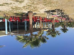 VenAVera C10A - Ground floor Garden 3Bedrooms/2Baths Beachfront, WIFI