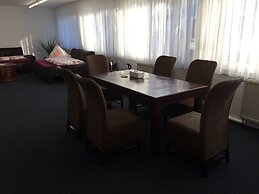 Carli's Bed-No-Breakfast